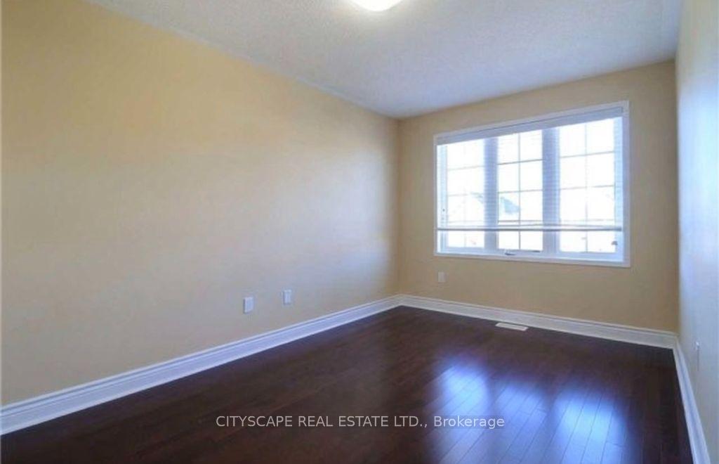 Photo 9 of 1136 Schooling Drive E, Oshawa, Taunton — HOMEH