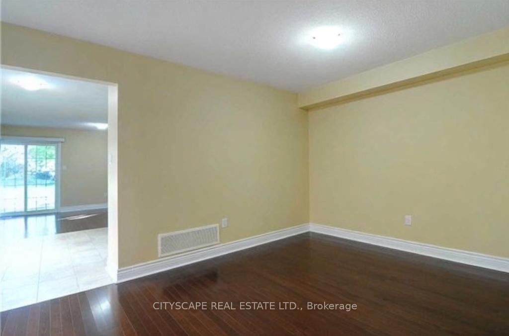 Photo 16 of 1136 Schooling Drive E, Oshawa, Taunton — HOMEH
