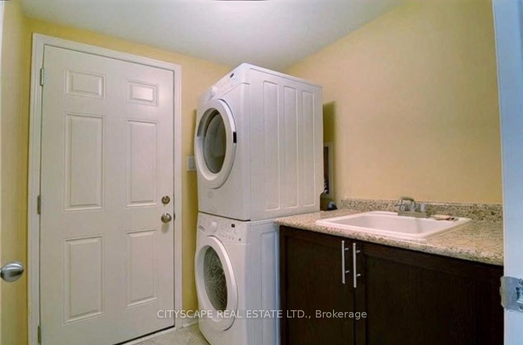Photo 18 of 1136 Schooling Drive E, Oshawa, Taunton — HOMEH