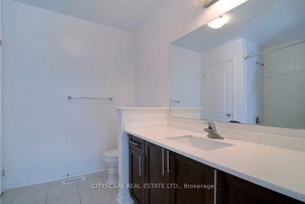 Photo 31 of 1136 Schooling Drive E, Oshawa, Taunton — HOMEH