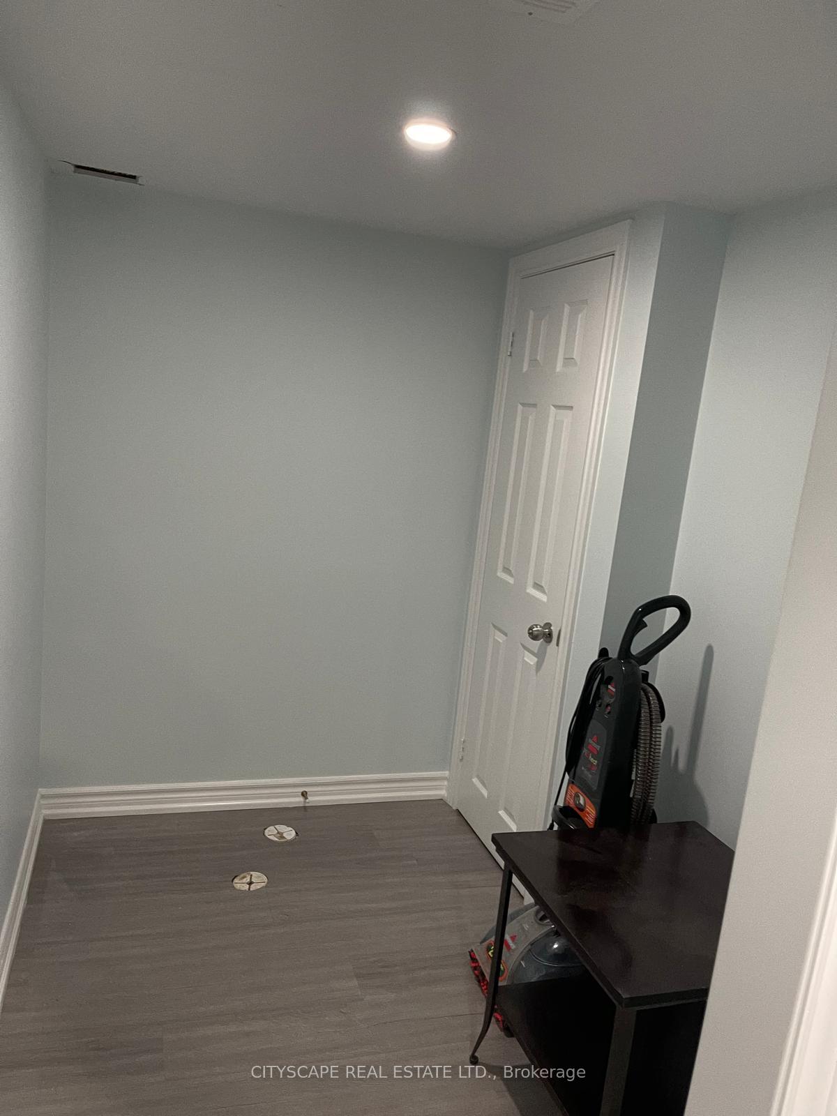 Photo 36 of 1136 Schooling Drive E, Oshawa, Taunton — HOMEH
