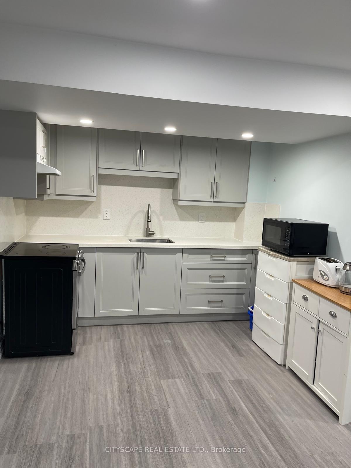 Photo 39 of 1136 Schooling Drive E, Oshawa, Taunton — HOMEH