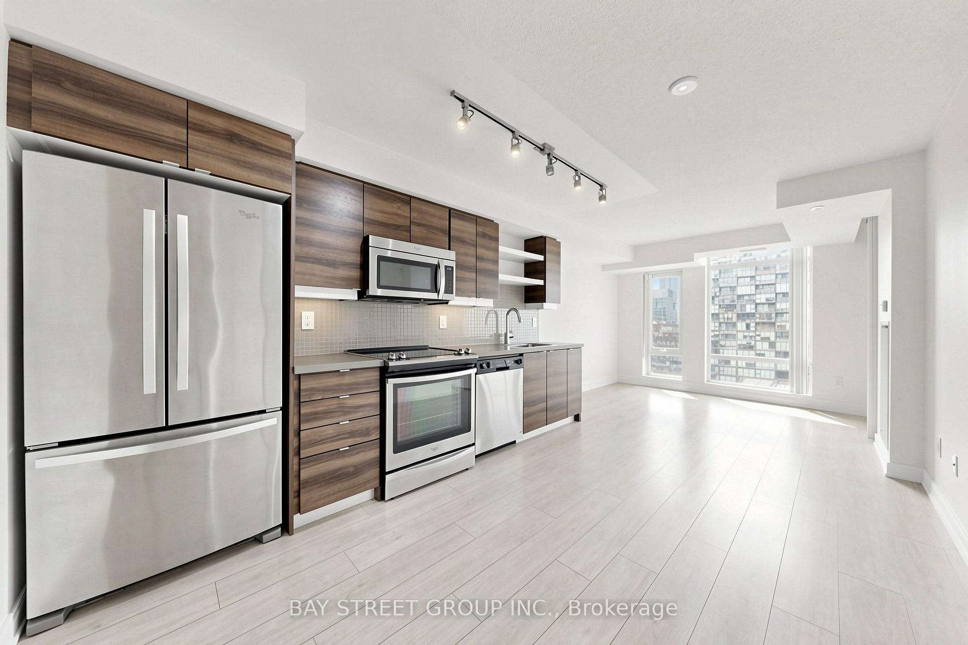 Photo 6 of Unit 1118, 525 Adelaide Street W, Toronto, Waterfront Communities — HOMEH