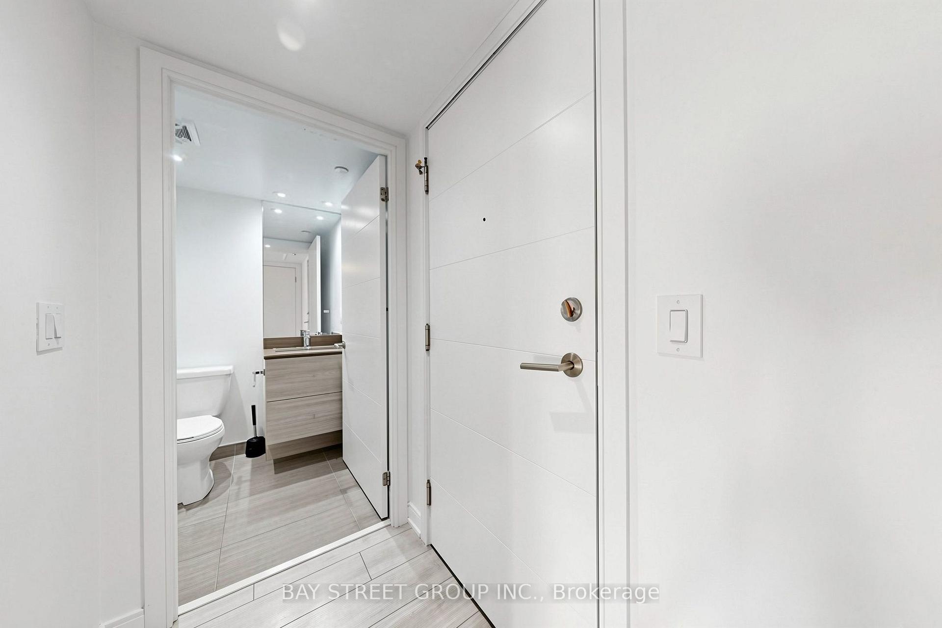 Photo 5 of Unit 1118, 525 Adelaide Street W, Toronto, Waterfront Communities — HOMEH