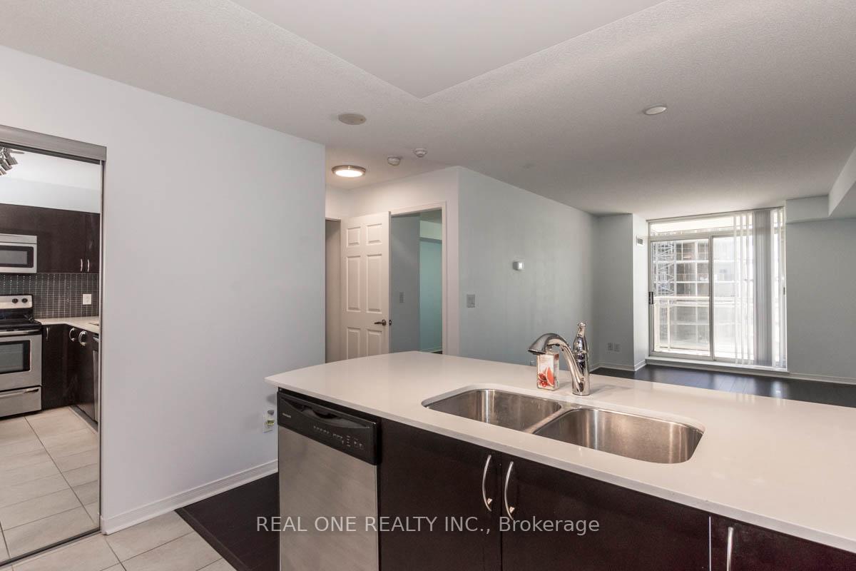 Photo 6 of Unit 605, 75 King William Crescent, Richmond Hill, Langstaff — HOMEH