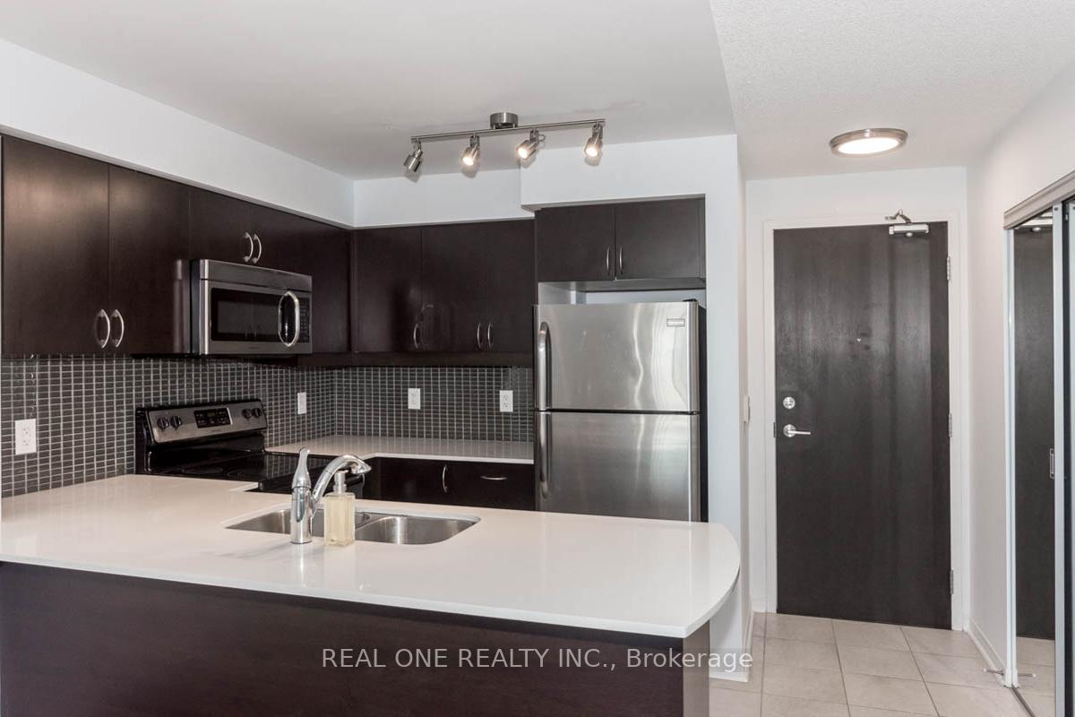 Photo 7 of Unit 605, 75 King William Crescent, Richmond Hill, Langstaff — HOMEH