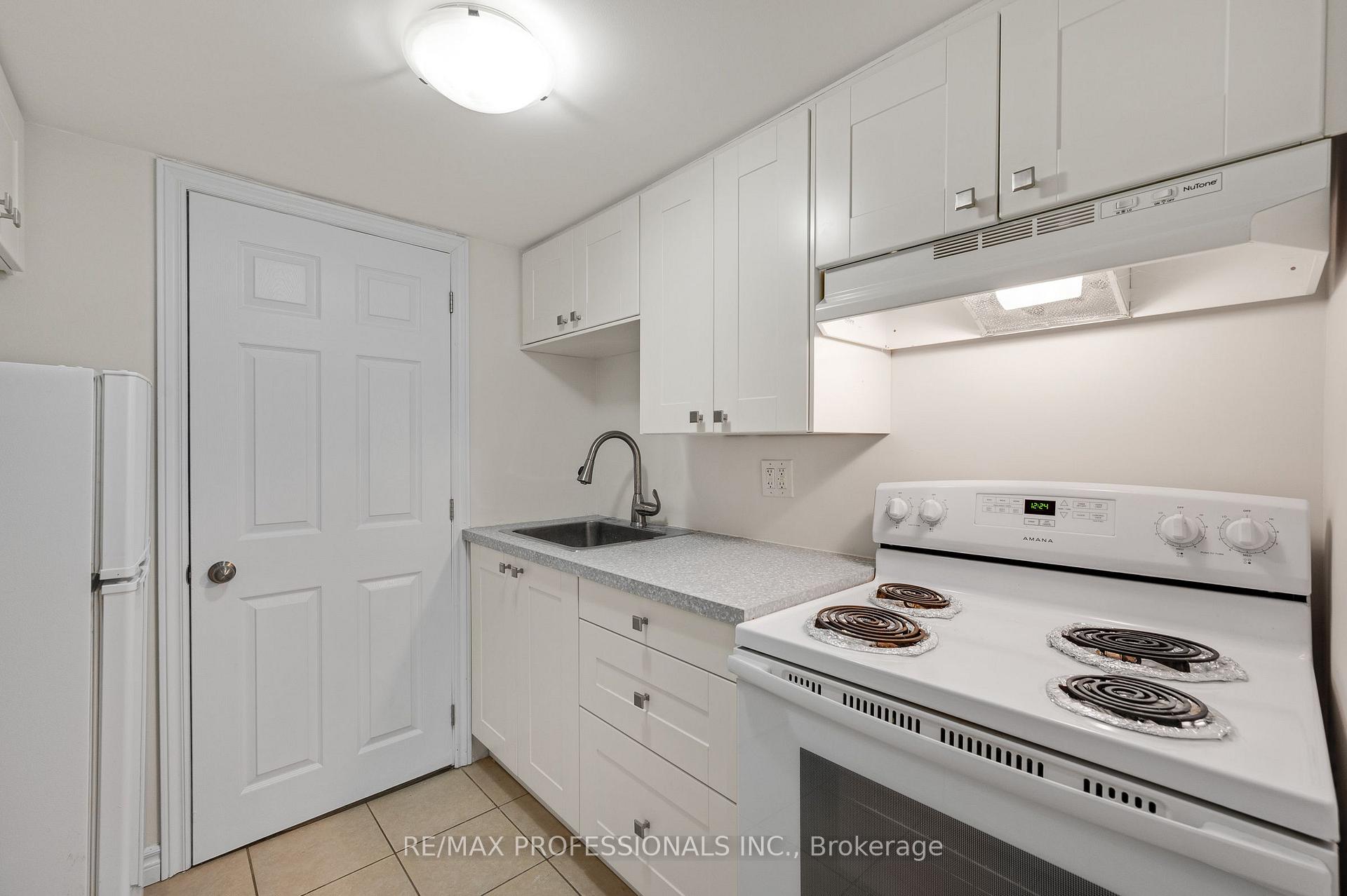 Photo 8 of Unit Bsmt, 2900 Tradewind Drive, Mississauga, Meadowvale — HOMEH