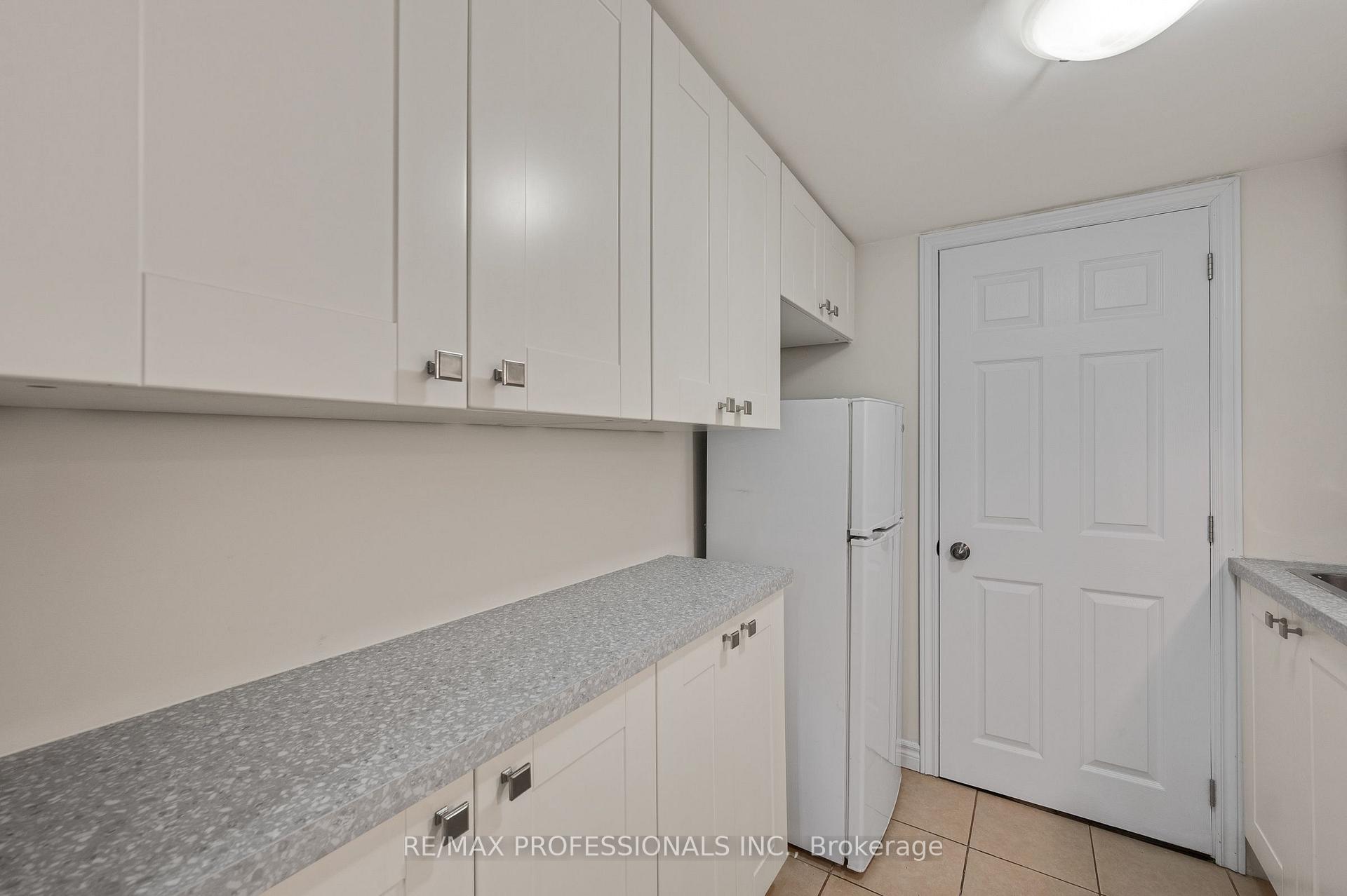 Photo 9 of Unit Bsmt, 2900 Tradewind Drive, Mississauga, Meadowvale — HOMEH