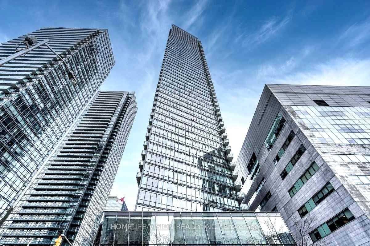 Front of Unit 2107, 832 Bay Street