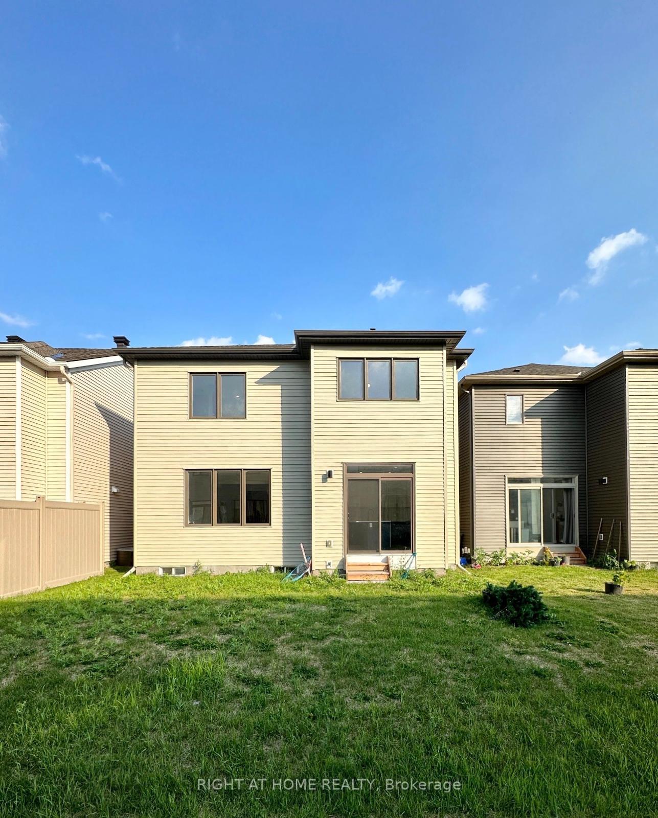 Photo 42 of 205 Yearling Circle, Ottawa, Goulbourn Twp From Franktown Rd/South To Rideau — HOMEH