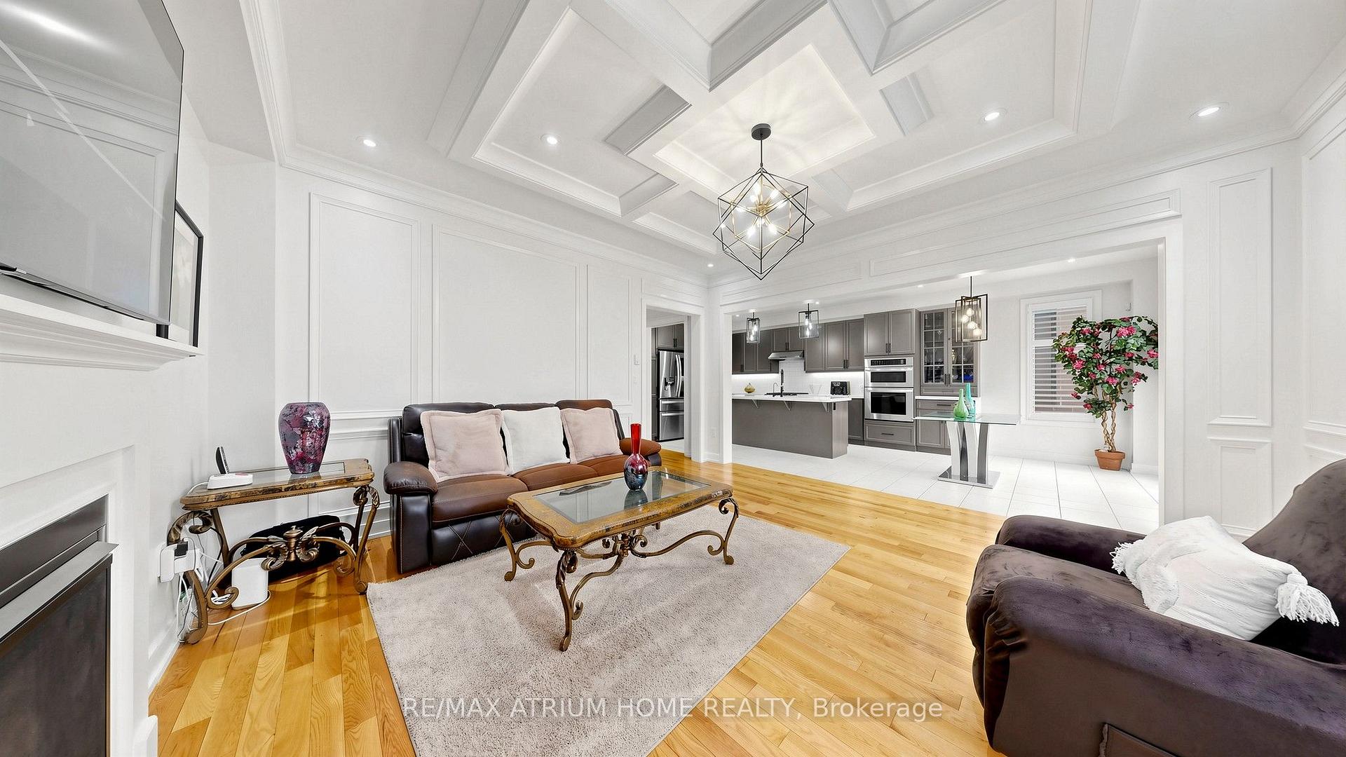 Photo 5 of 145 Courvier Crescent, Clarington, Bowmanville — HOMEH