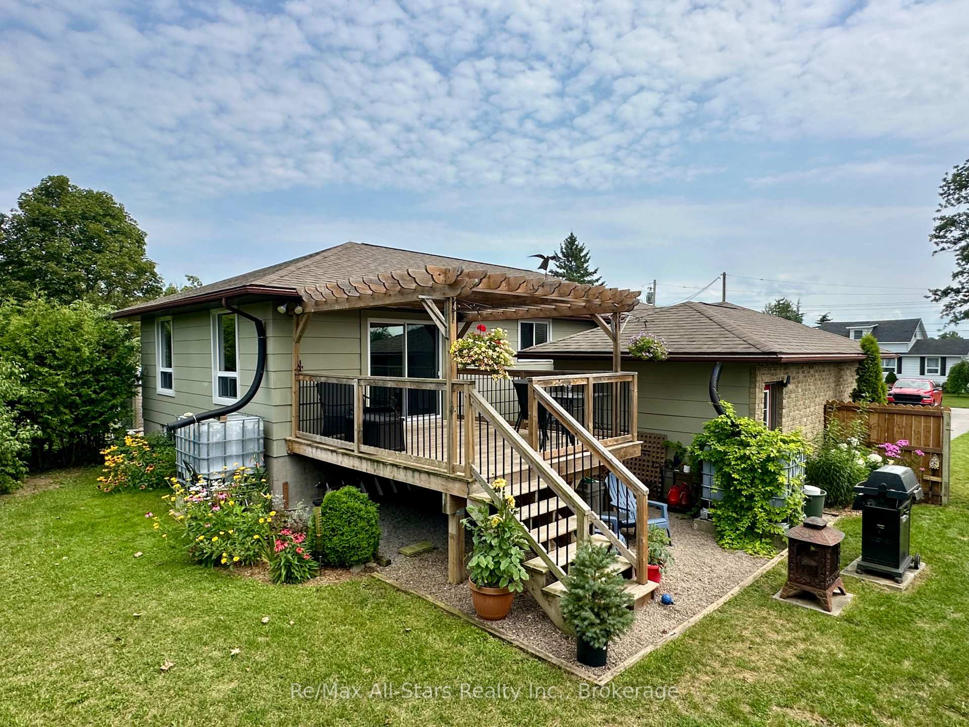 Photo 2 of 59 Jane Street, Kawartha Lakes, Bobcaygeon — HOMEH