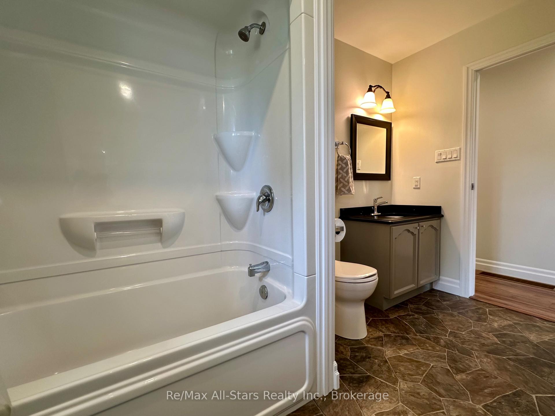 Photo 11 of 59 Jane Street, Kawartha Lakes, Bobcaygeon — HOMEH