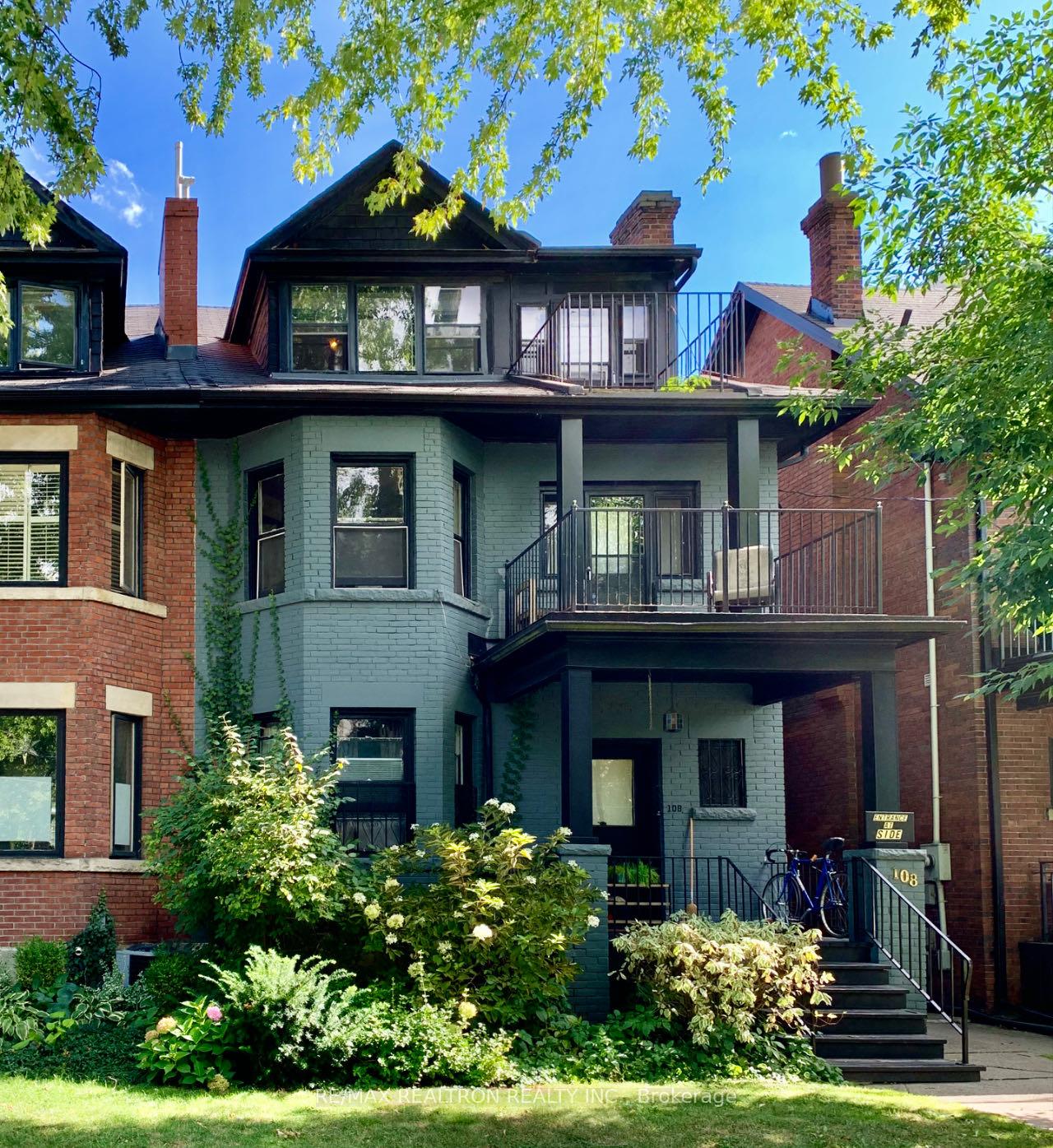Front of Unit 6, 108 Admiral Road
