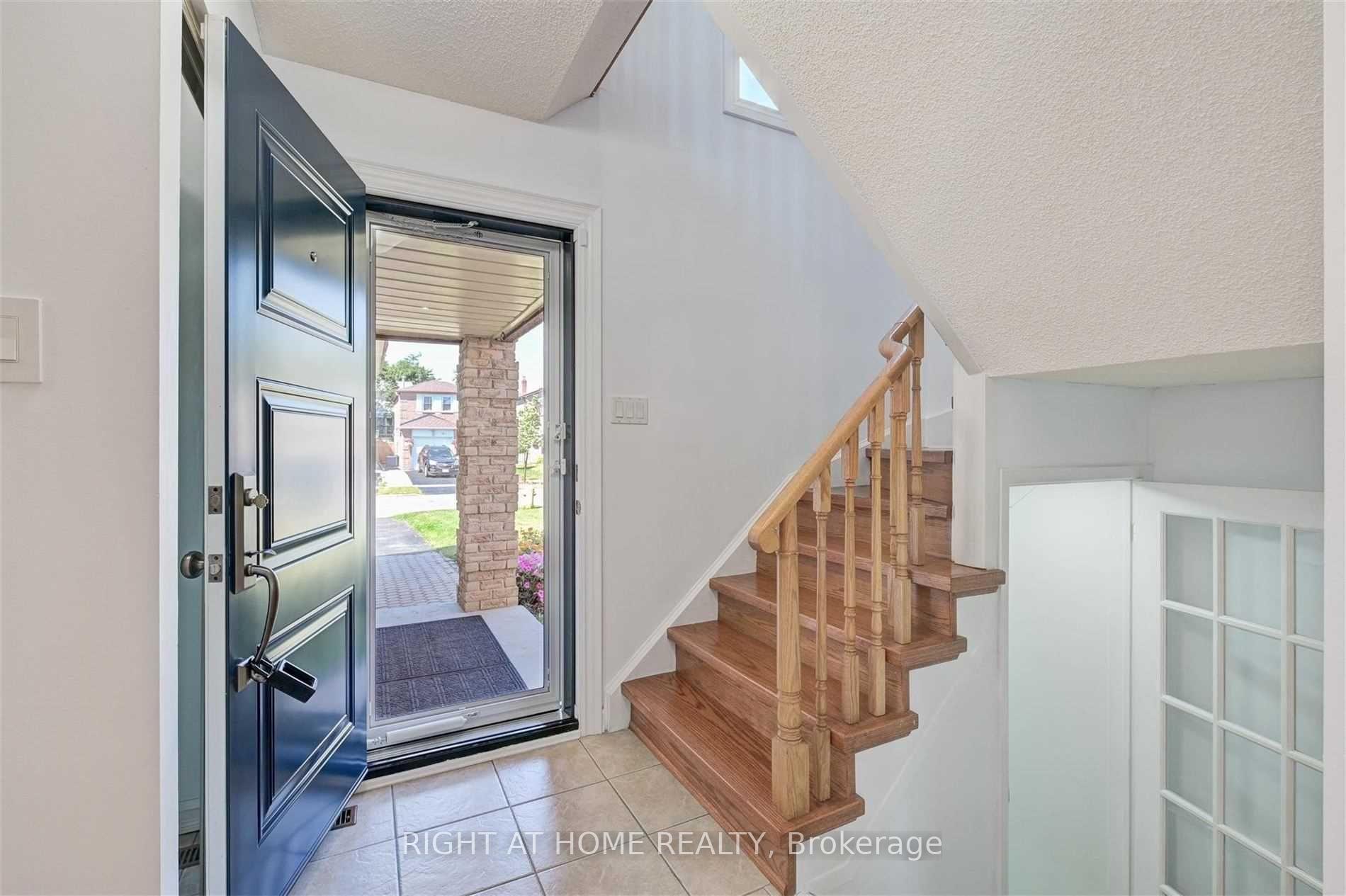 Photo 3 of 121 Radford Drive, Ajax, Central West — HOMEH
