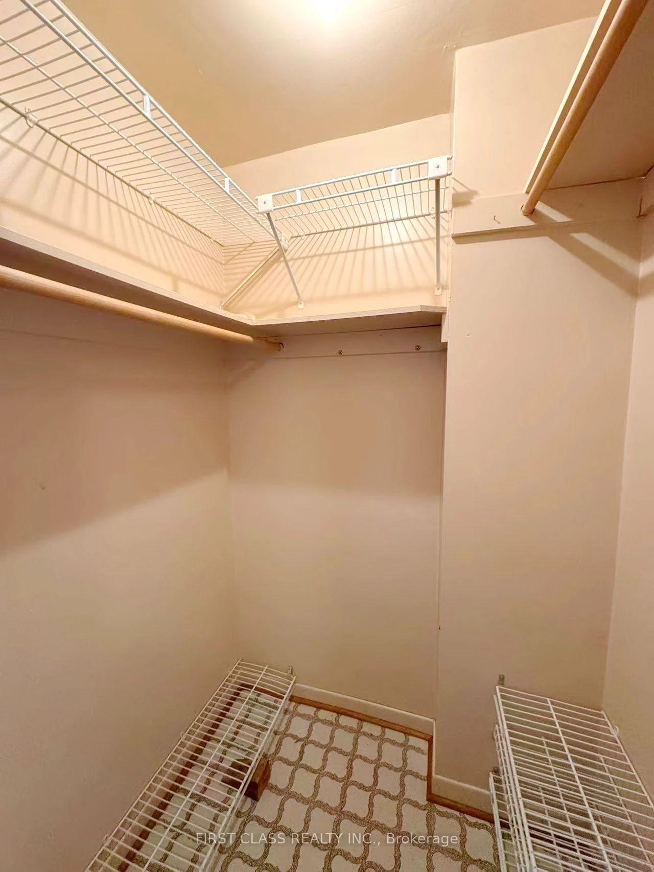Photo 20 of Unit lower unit, 1353 Myron Drive, Mississauga, Lakeview — HOMEH