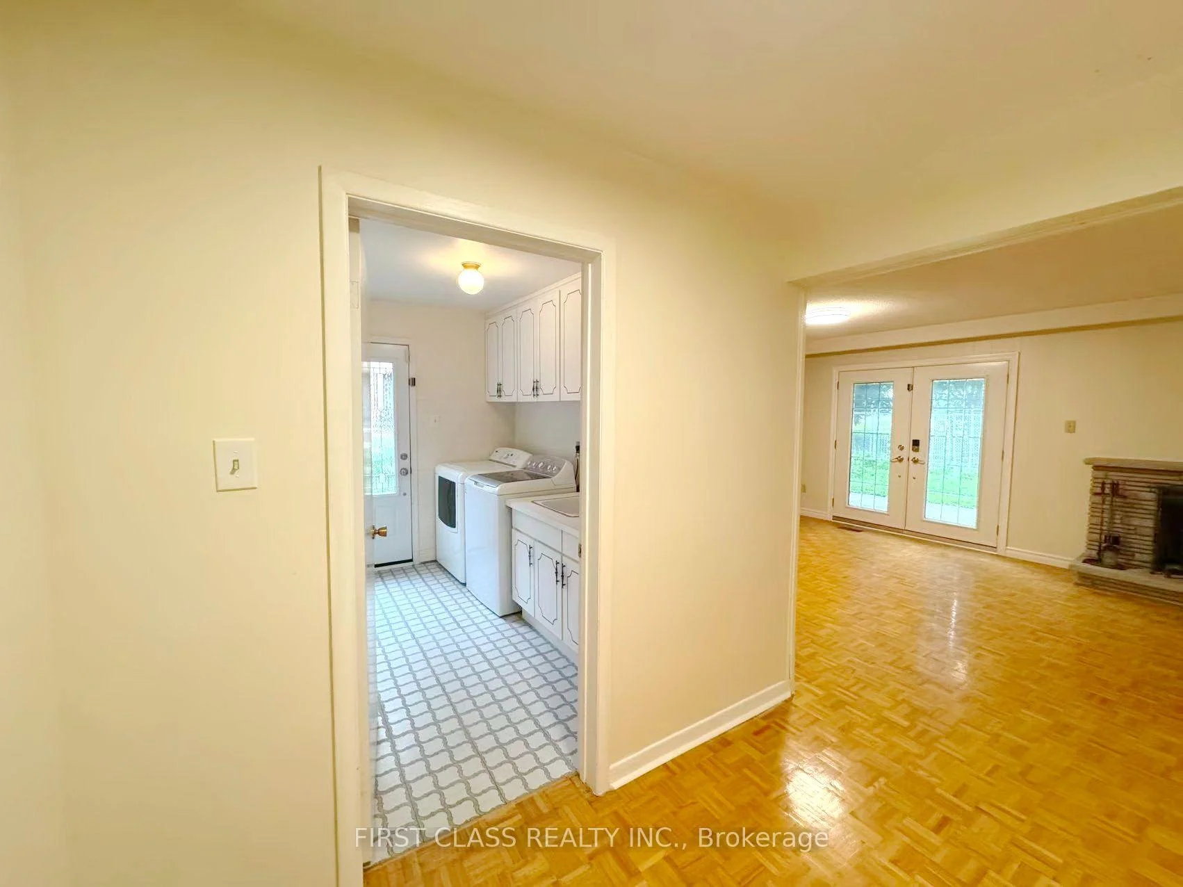 Photo 23 of Unit lower unit, 1353 Myron Drive, Mississauga, Lakeview — HOMEH