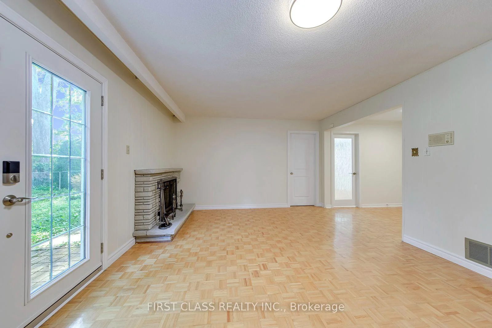 Photo 15 of Unit lower unit, 1353 Myron Drive, Mississauga, Lakeview — HOMEH