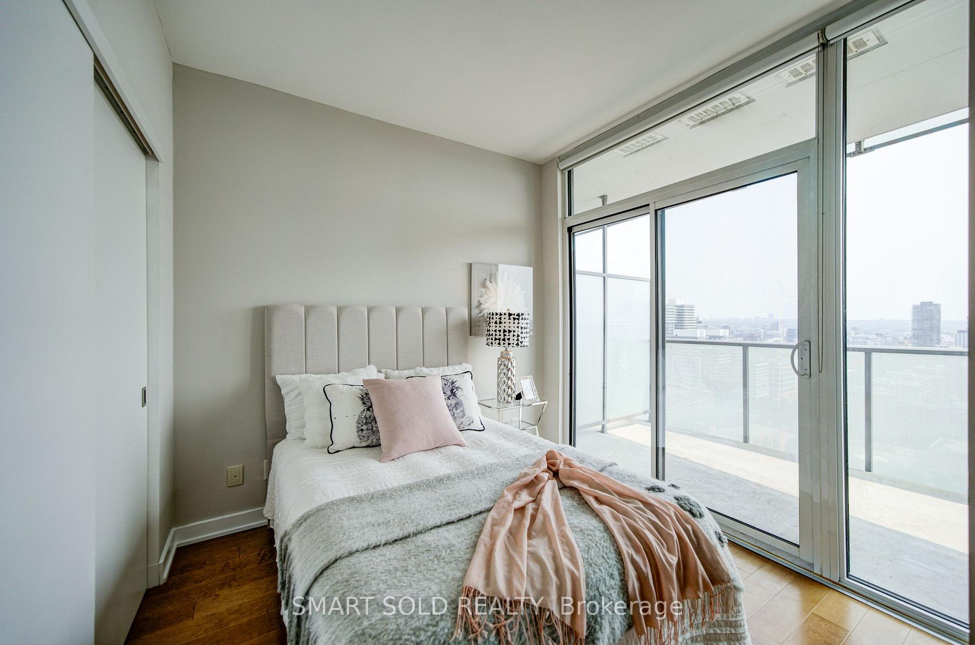 Photo 10 of Unit 2608, 1 Market Street, Toronto, Waterfront Communities — HOMEH