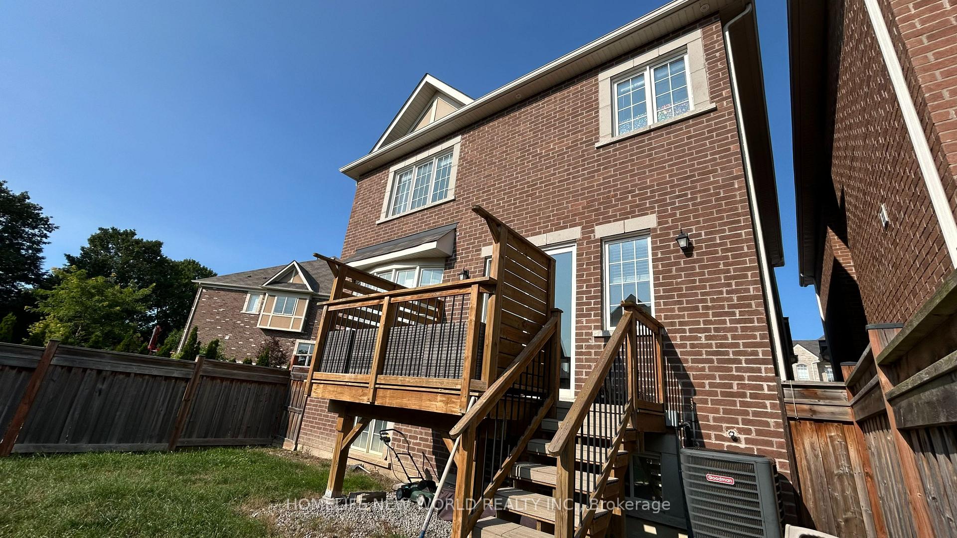 Photo 33 of 46 Major Crescent, Aurora, Rural Aurora — HOMEH
