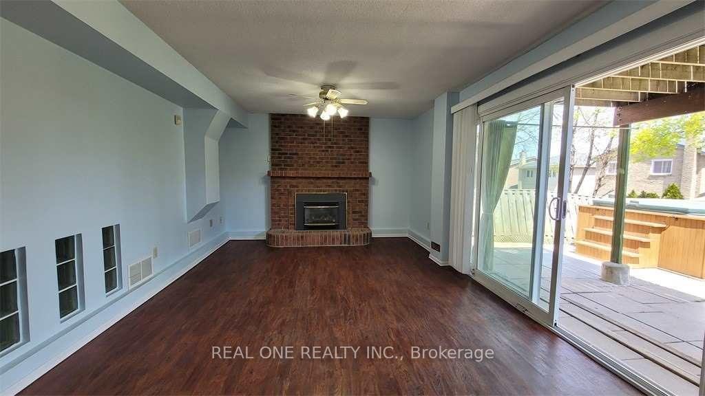 Photo 2 of Unit #lower, 4181 Trapper Crescent, Mississauga, Erin Mills — HOMEH