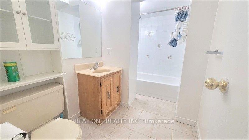 Photo 12 of Unit #lower, 4181 Trapper Crescent, Mississauga, Erin Mills — HOMEH