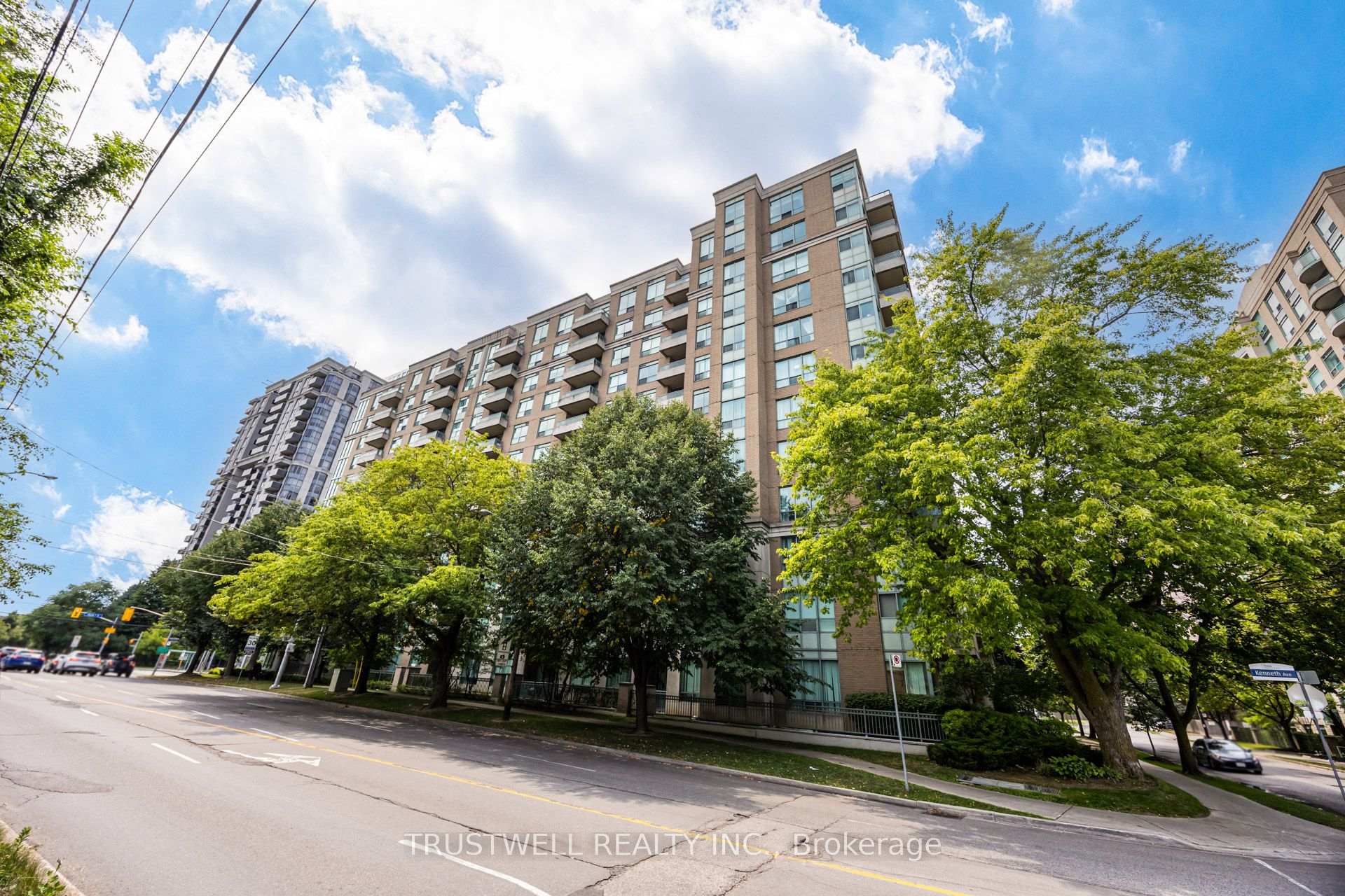 Photo 2 of Unit 401, 39 Pemberton Avenue, North York, Newtonbrook East — HOMEH