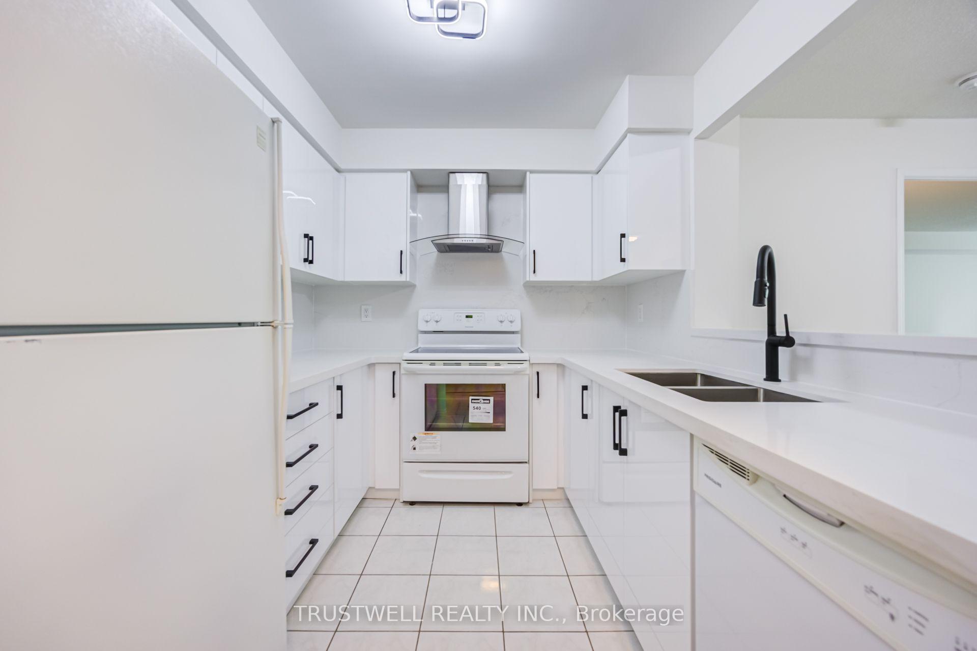 Photo 10 of Unit 401, 39 Pemberton Avenue, North York, Newtonbrook East — HOMEH