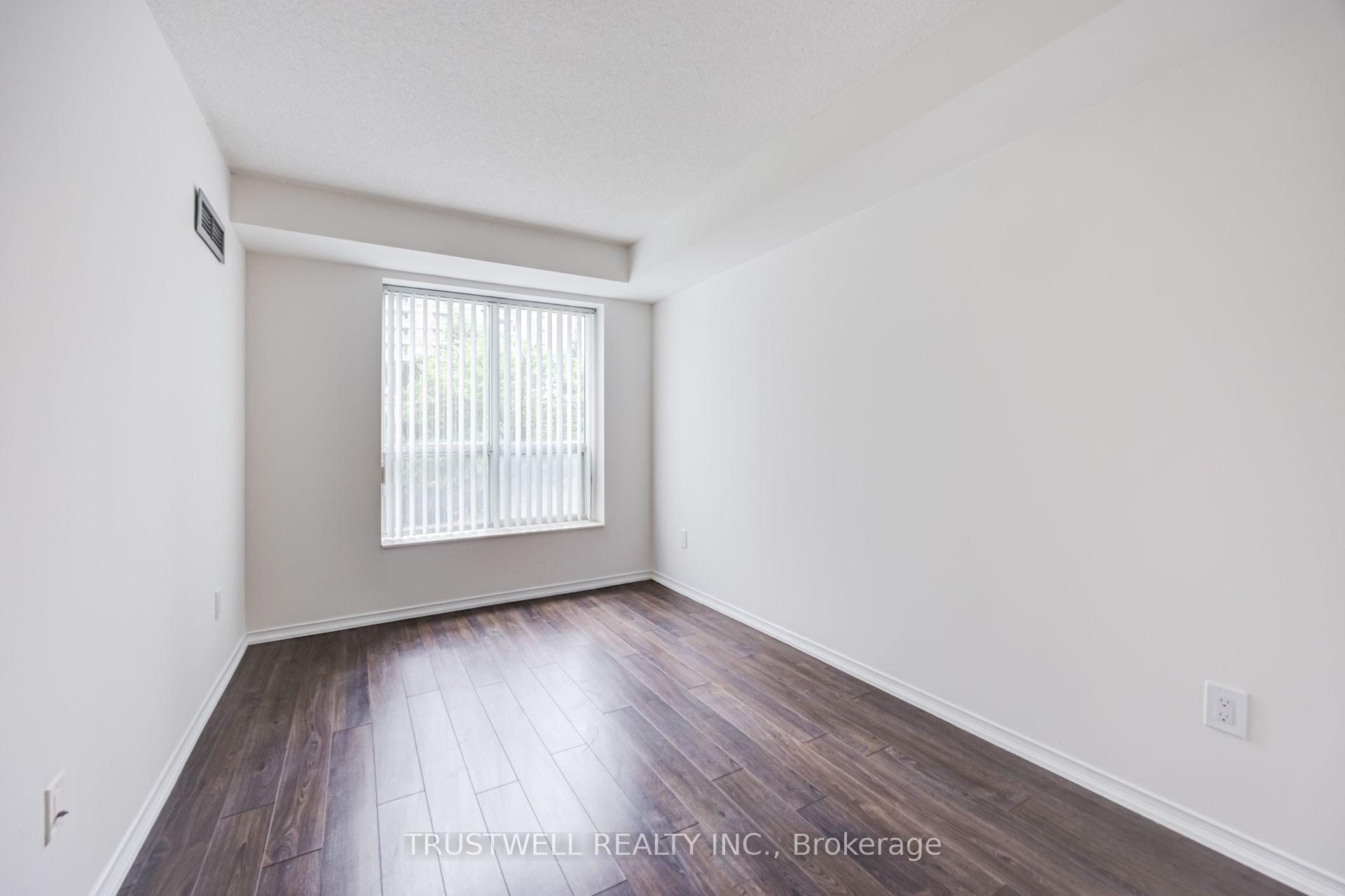 Photo 19 of Unit 401, 39 Pemberton Avenue, North York, Newtonbrook East — HOMEH