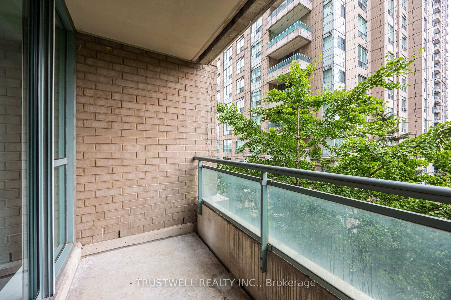 Photo 28 of Unit 401, 39 Pemberton Avenue, North York, Newtonbrook East — HOMEH