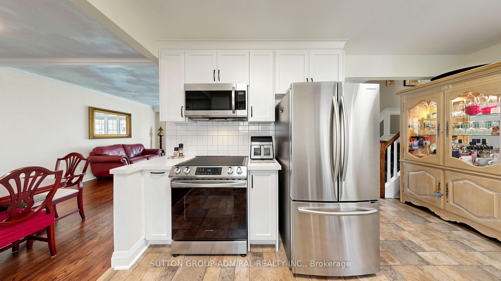Photo 16 of 218 Bay Thorn Drive, Markham, Royal Orchard — HOMEH