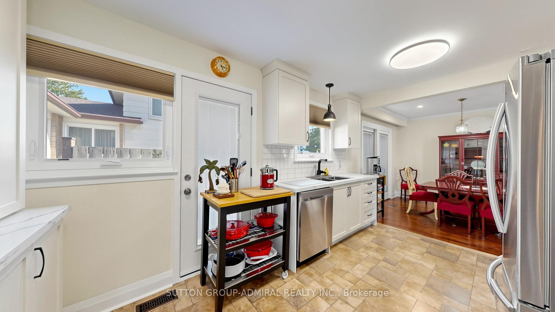 Photo 17 of 218 Bay Thorn Drive, Markham, Royal Orchard — HOMEH