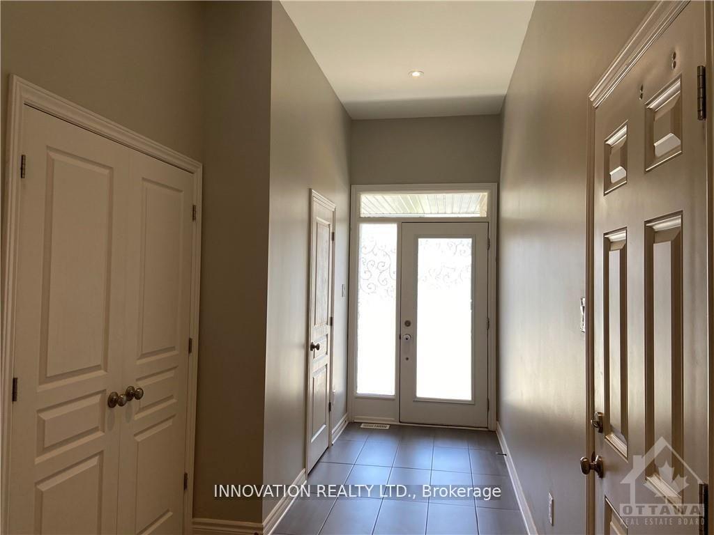Photo 3 of 718 Guardian Grove, Ottawa, Riverside South/Gloucester Glen — HOMEH