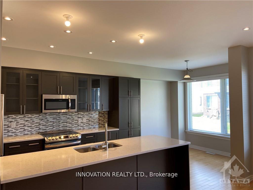 Photo 8 of 718 Guardian Grove, Ottawa, Riverside South/Gloucester Glen — HOMEH