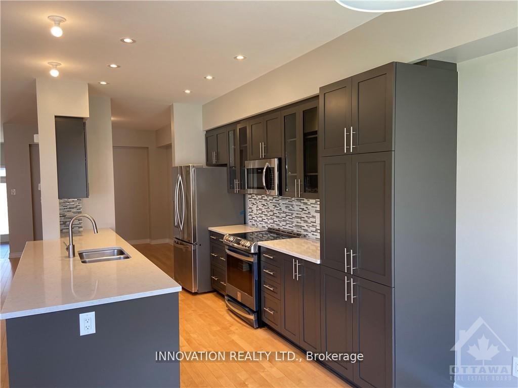 Photo 11 of 718 Guardian Grove, Ottawa, Riverside South/Gloucester Glen — HOMEH