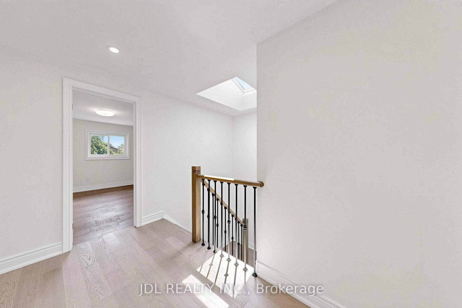 Photo 17 of 129 Appleby Crescent, Markham, Milliken Mills West — HOMEH