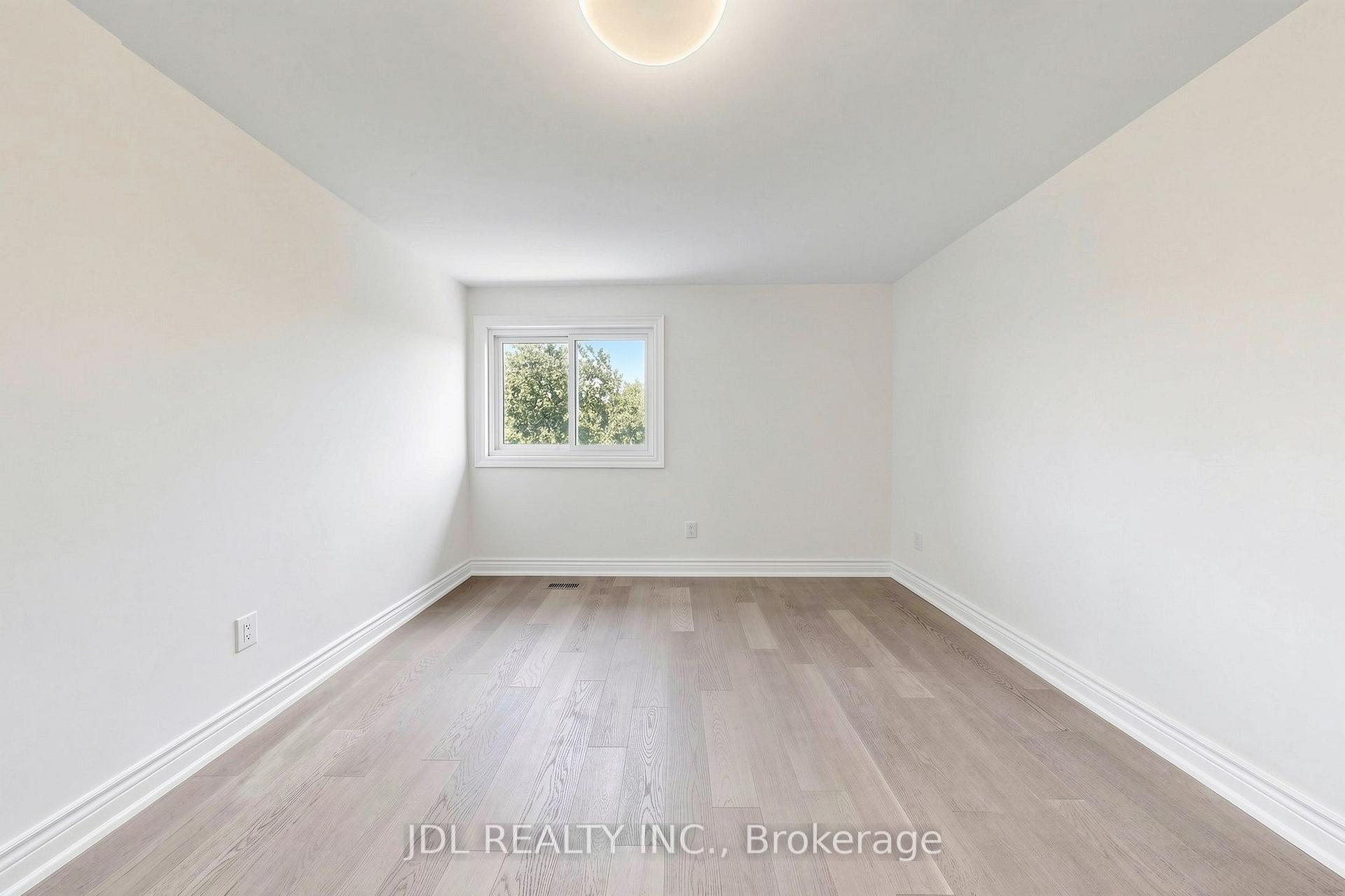 Photo 23 of 129 Appleby Crescent, Markham, Milliken Mills West — HOMEH