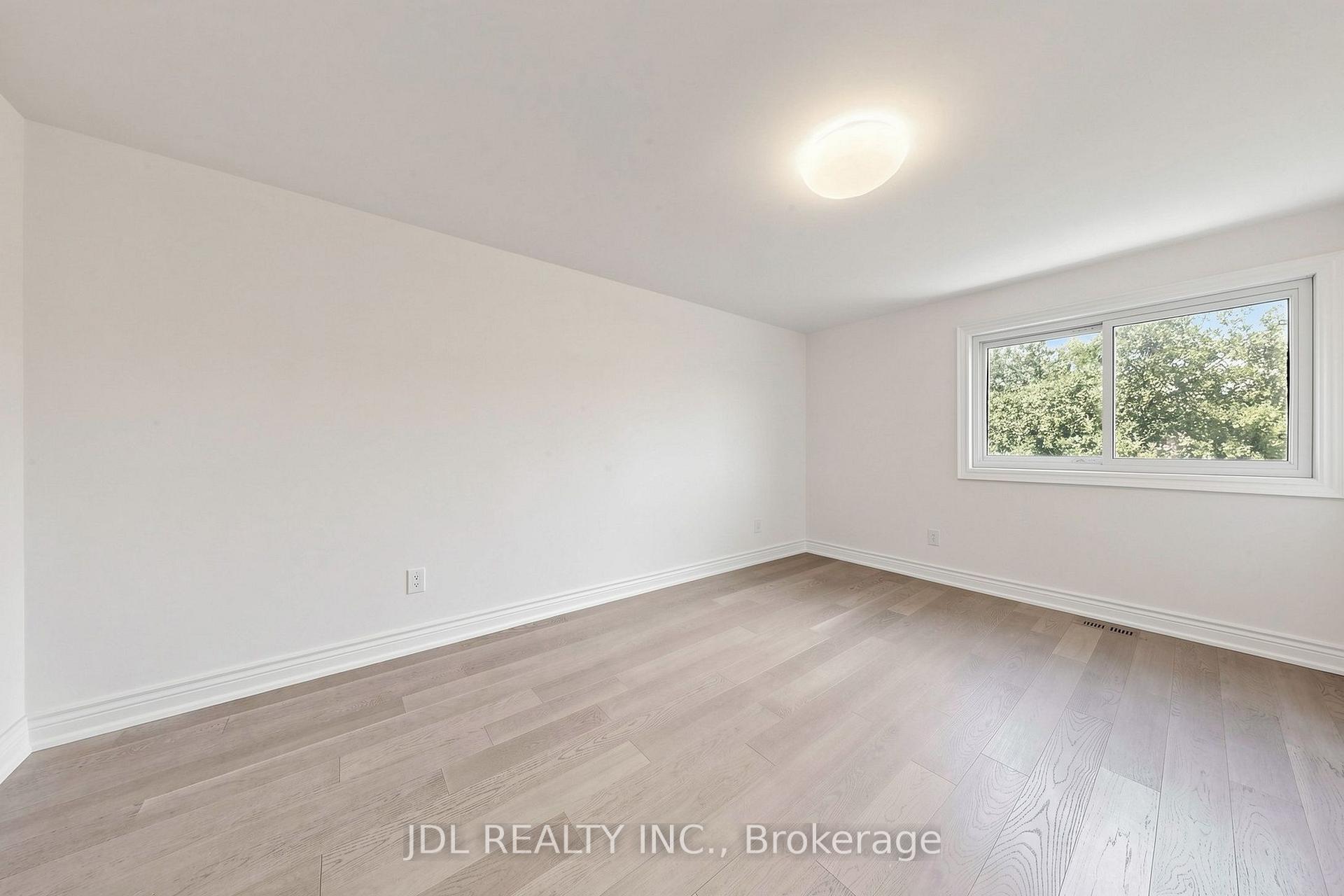 Photo 25 of 129 Appleby Crescent, Markham, Milliken Mills West — HOMEH