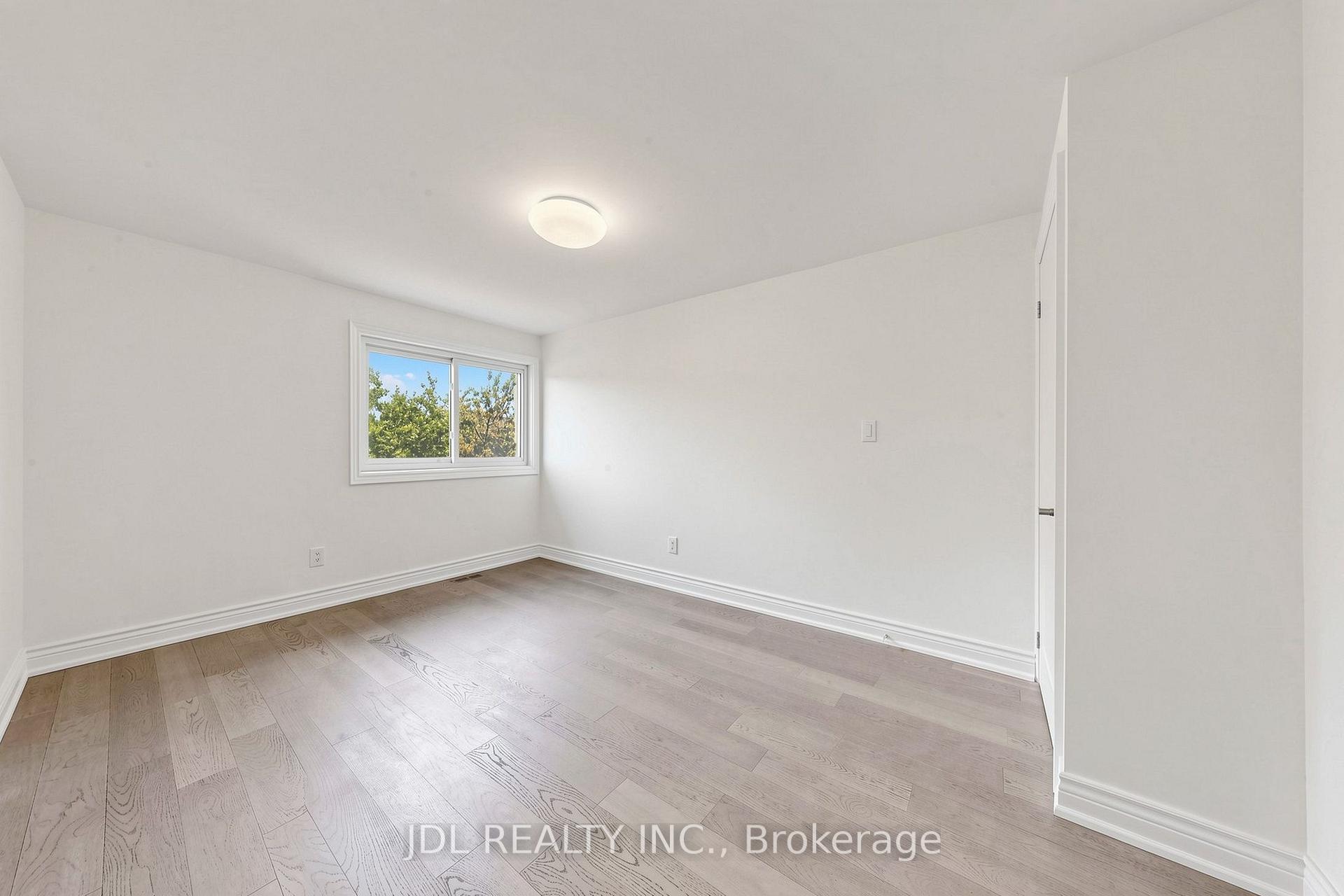 Photo 26 of 129 Appleby Crescent, Markham, Milliken Mills West — HOMEH