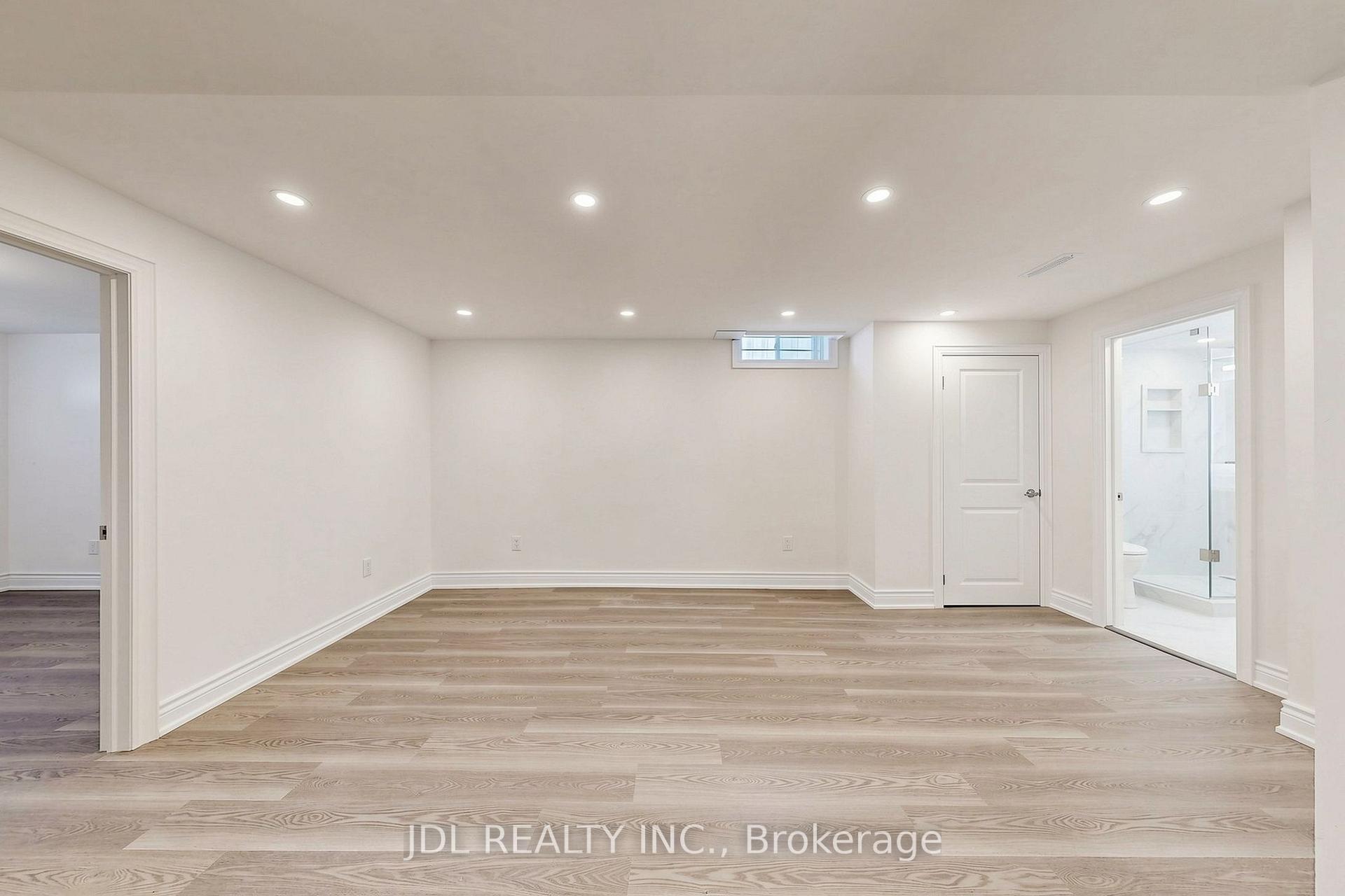 Photo 29 of 129 Appleby Crescent, Markham, Milliken Mills West — HOMEH