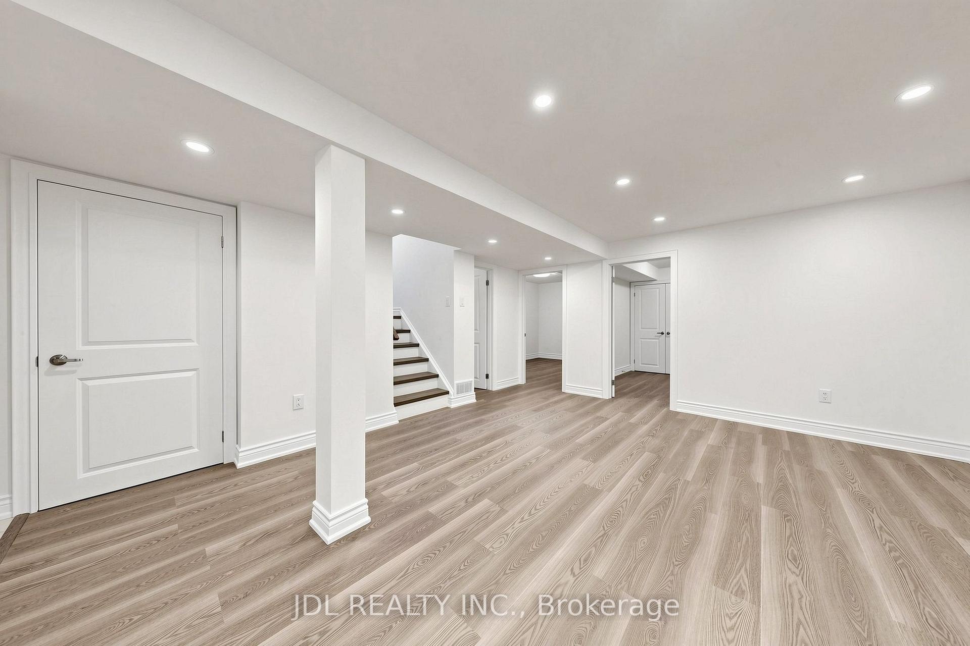 Photo 30 of 129 Appleby Crescent, Markham, Milliken Mills West — HOMEH