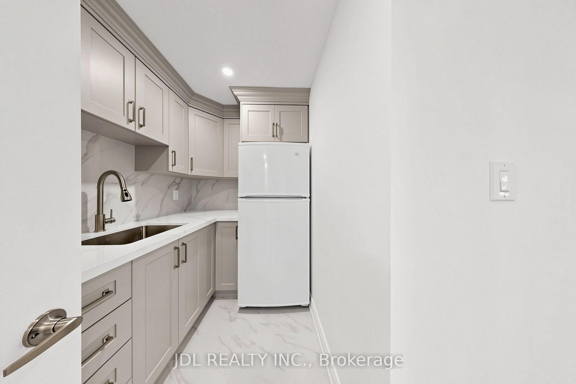 Photo 32 of 129 Appleby Crescent, Markham, Milliken Mills West — HOMEH
