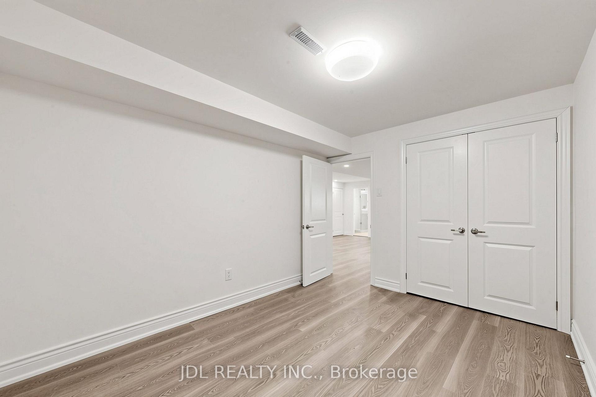 Photo 33 of 129 Appleby Crescent, Markham, Milliken Mills West — HOMEH