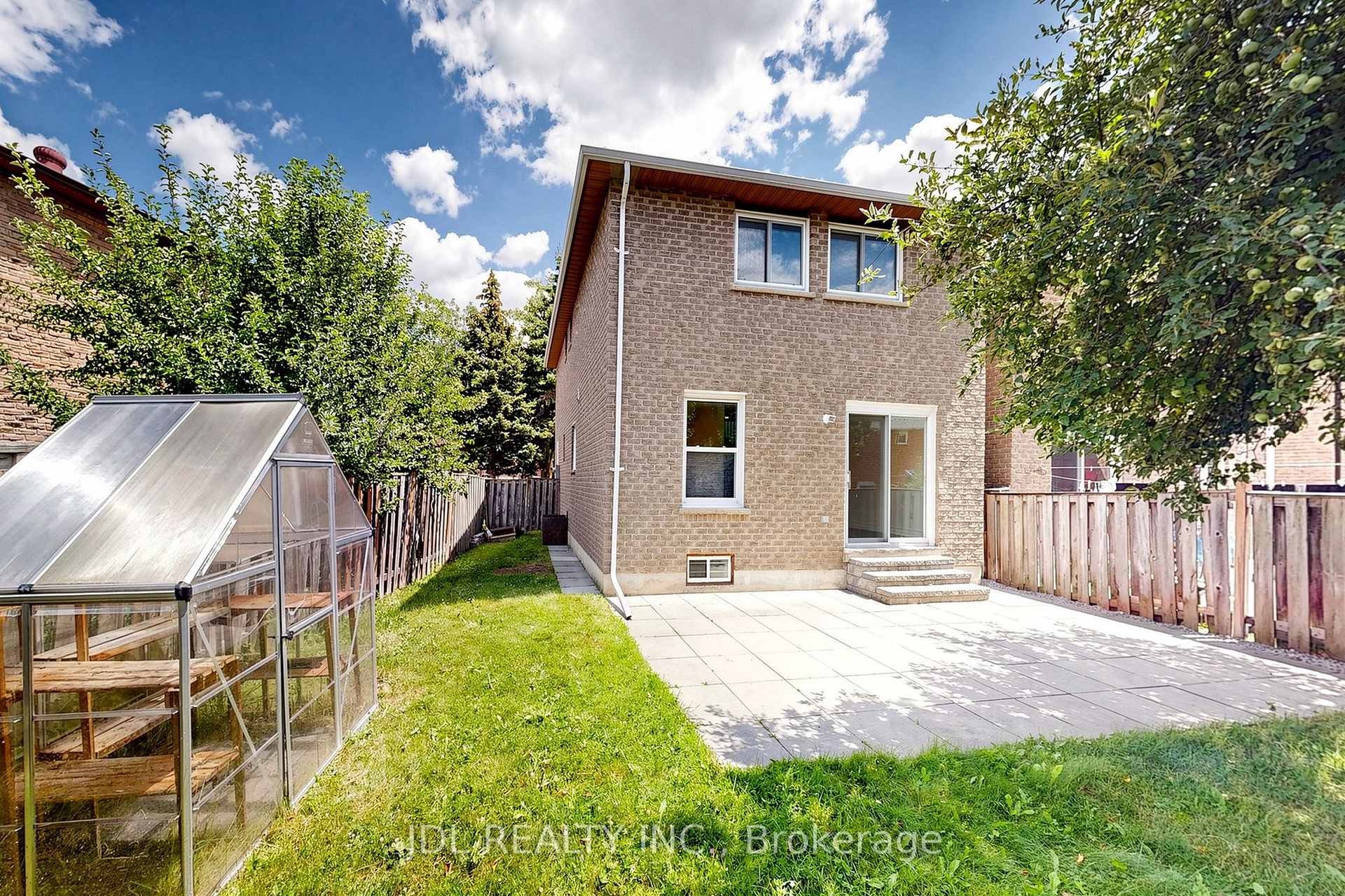 Photo 37 of 129 Appleby Crescent, Markham, Milliken Mills West — HOMEH