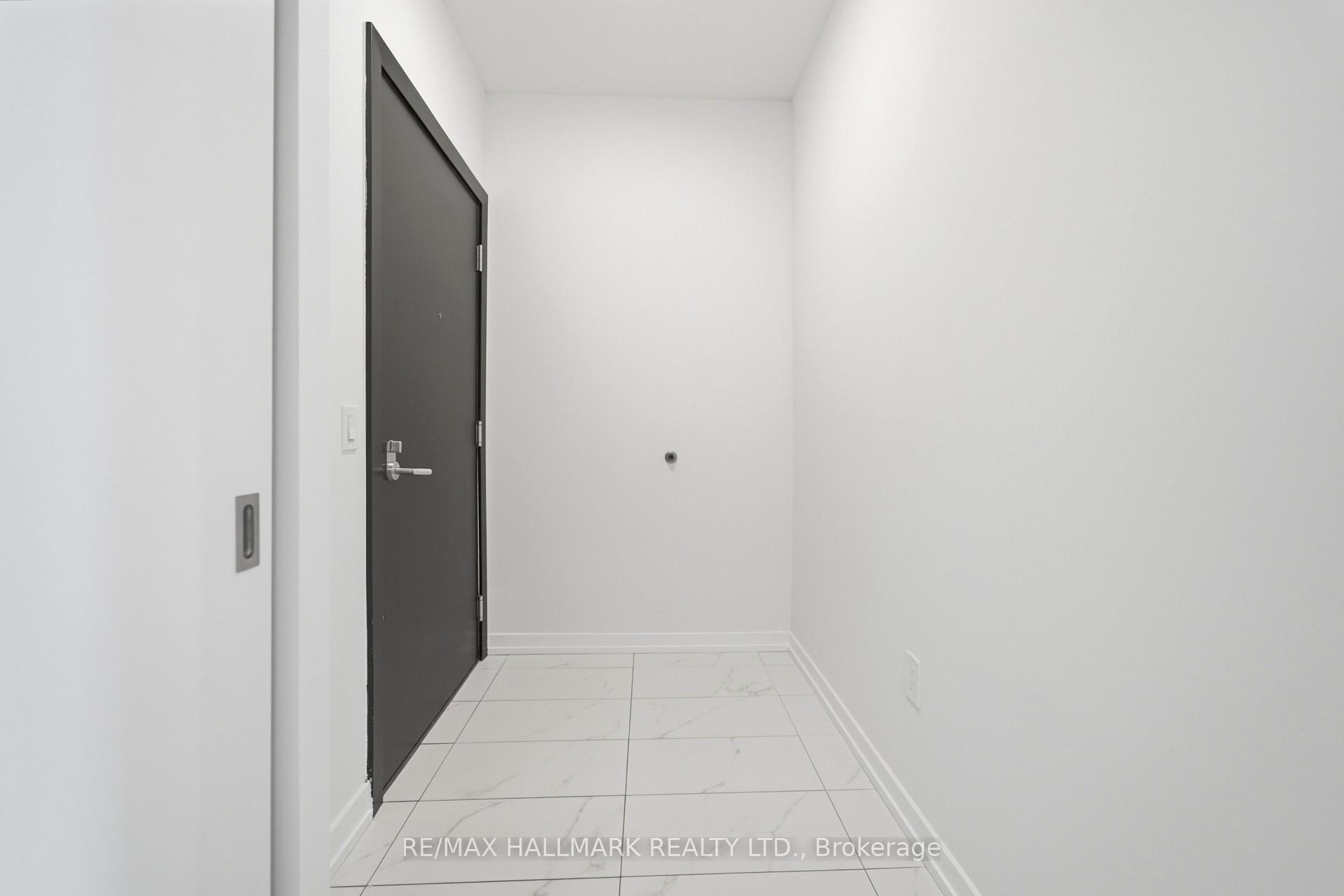Photo 2 of Unit 1406, 5 Wellington Street S, Kitchener, KW Hospital — HOMEH