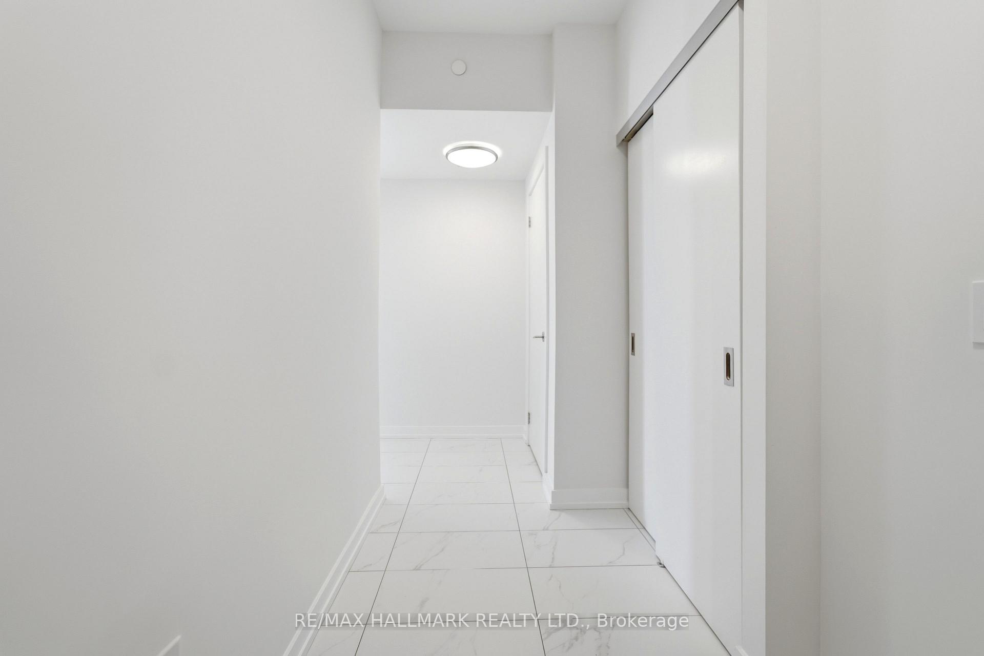 Photo 3 of Unit 1406, 5 Wellington Street S, Kitchener, KW Hospital — HOMEH