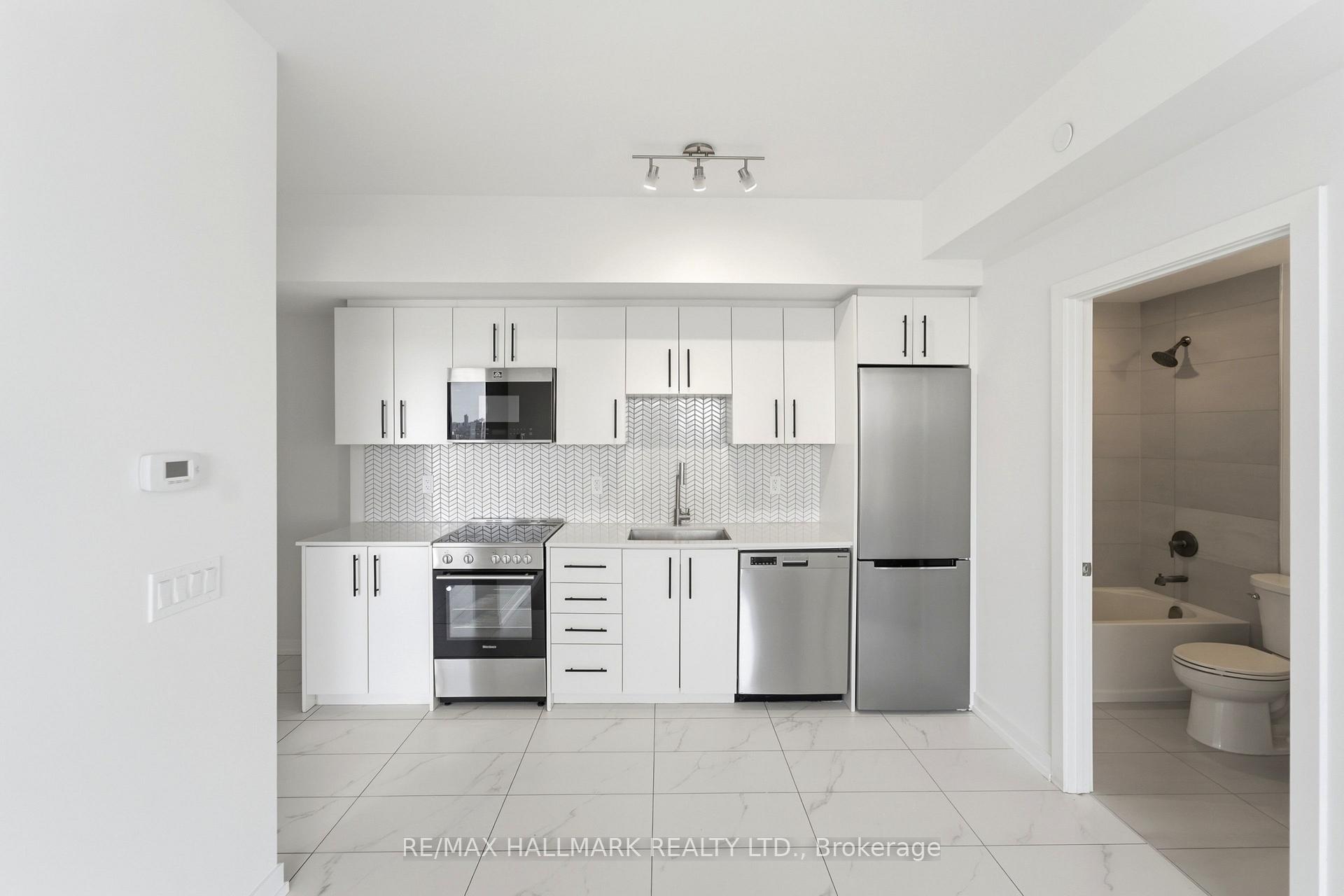 Photo 8 of Unit 1406, 5 Wellington Street S, Kitchener, KW Hospital — HOMEH