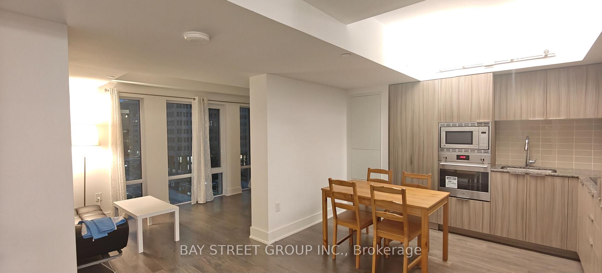 Photo 6 of Unit 614, 955 Bay Street, Toronto, Bay Street Corridor — HOMEH