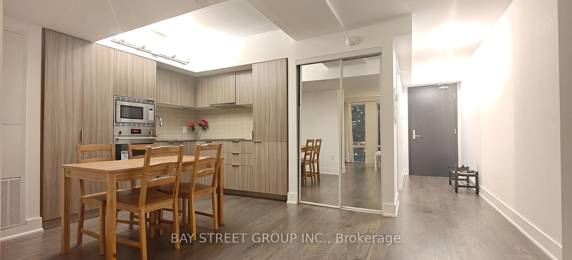 Photo 9 of Unit 614, 955 Bay Street, Toronto, Bay Street Corridor — HOMEH