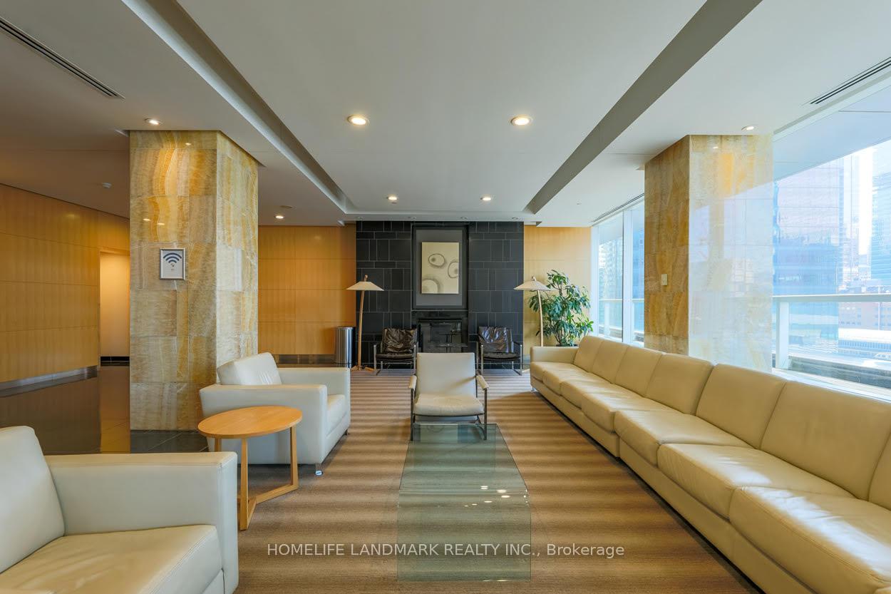 Photo 5 of Unit 4003, 55 bremner Boulevard, Toronto, Waterfront Communities — HOMEH
